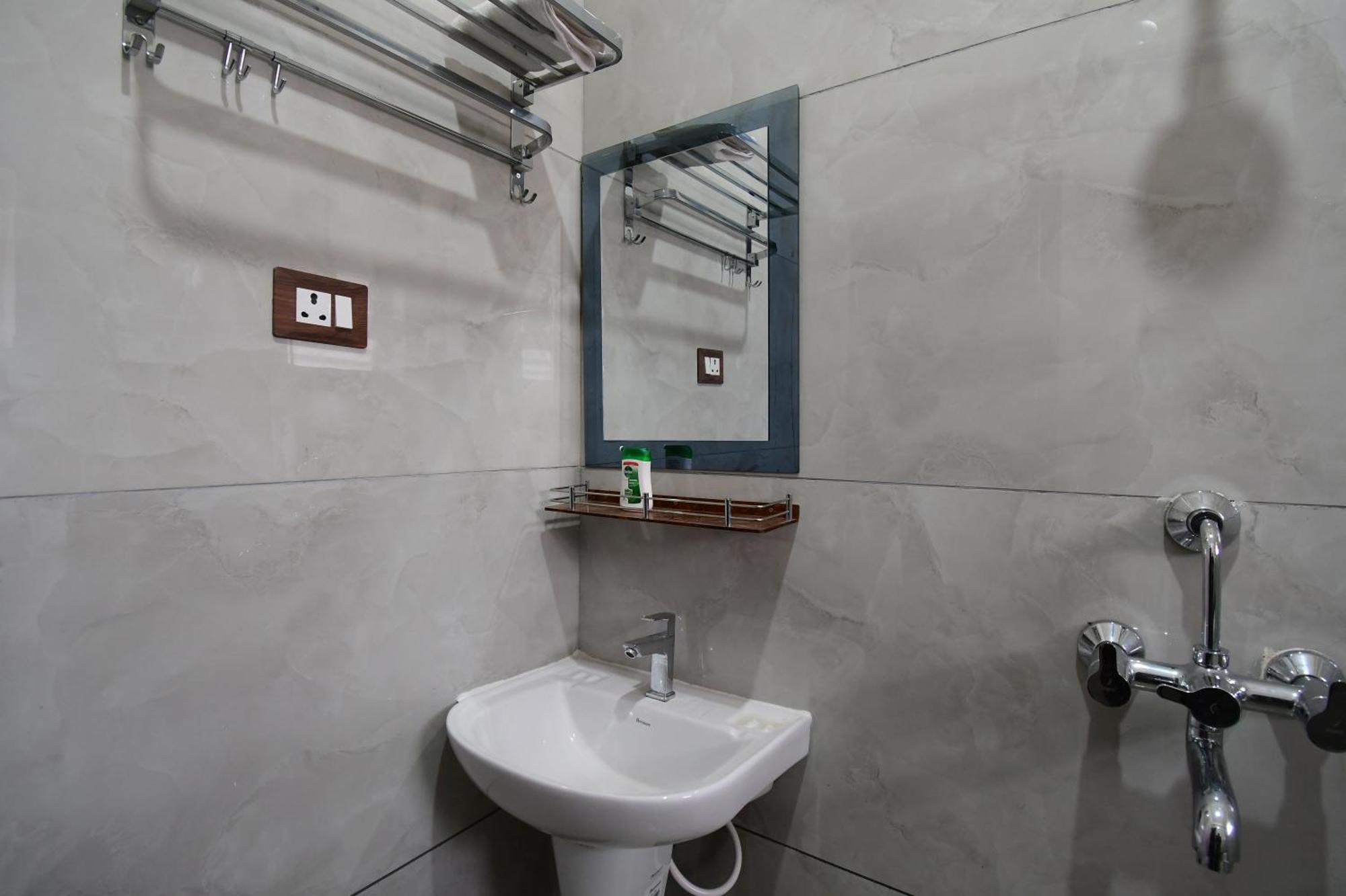 Hotel Sushree International Бхубанешвара Экстерьер фото