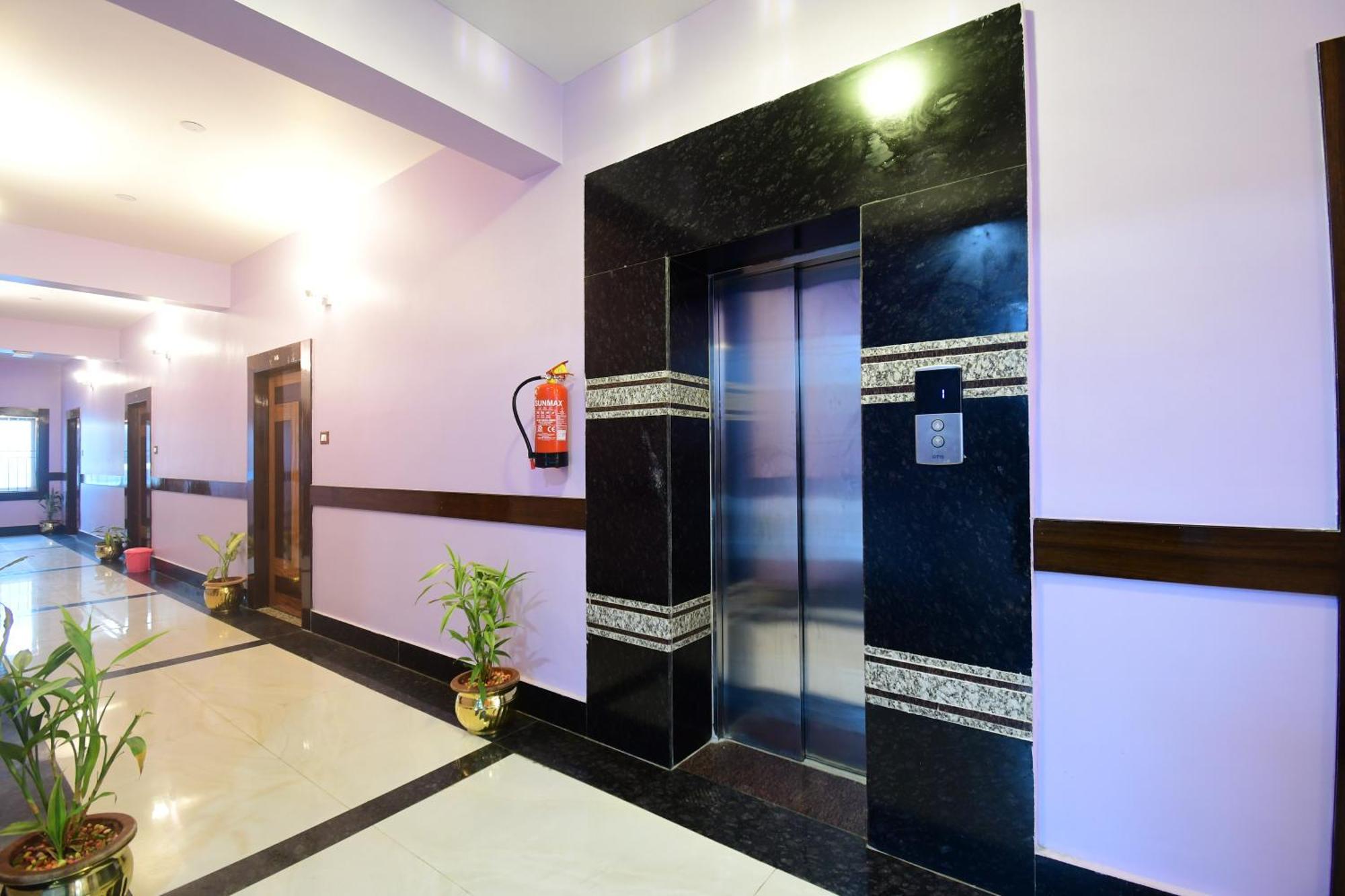 Hotel Sushree International Бхубанешвара Экстерьер фото