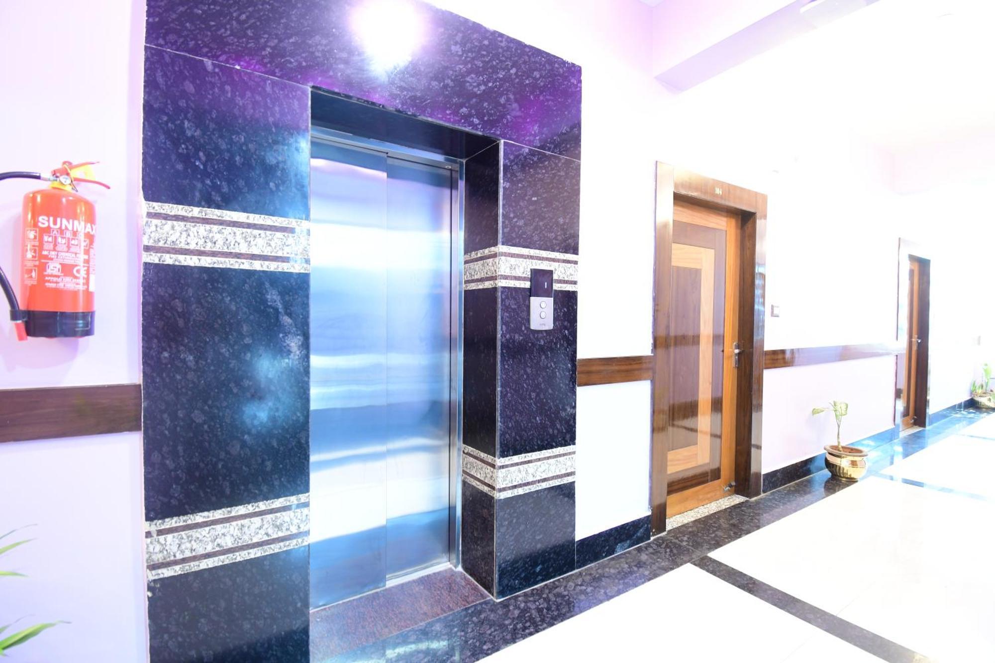 Hotel Sushree International Бхубанешвара Экстерьер фото